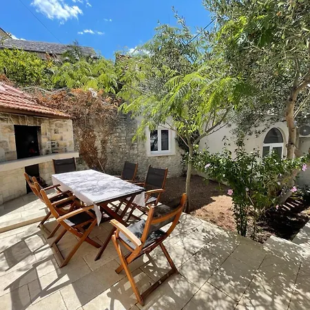Brac Apartment Pucisca
