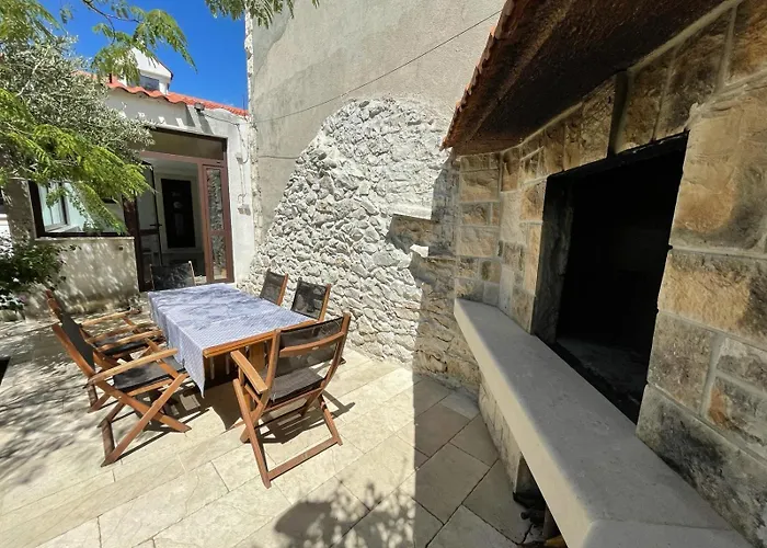 Brac * Pucisca